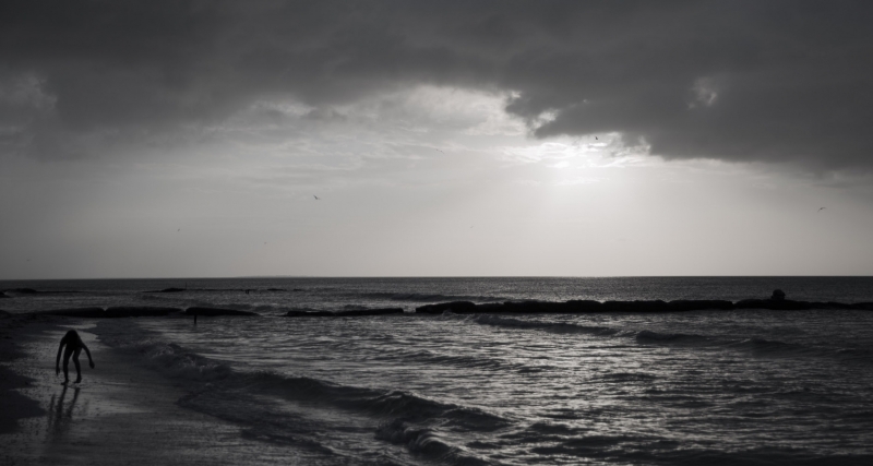 Beach-Combing-Mexico